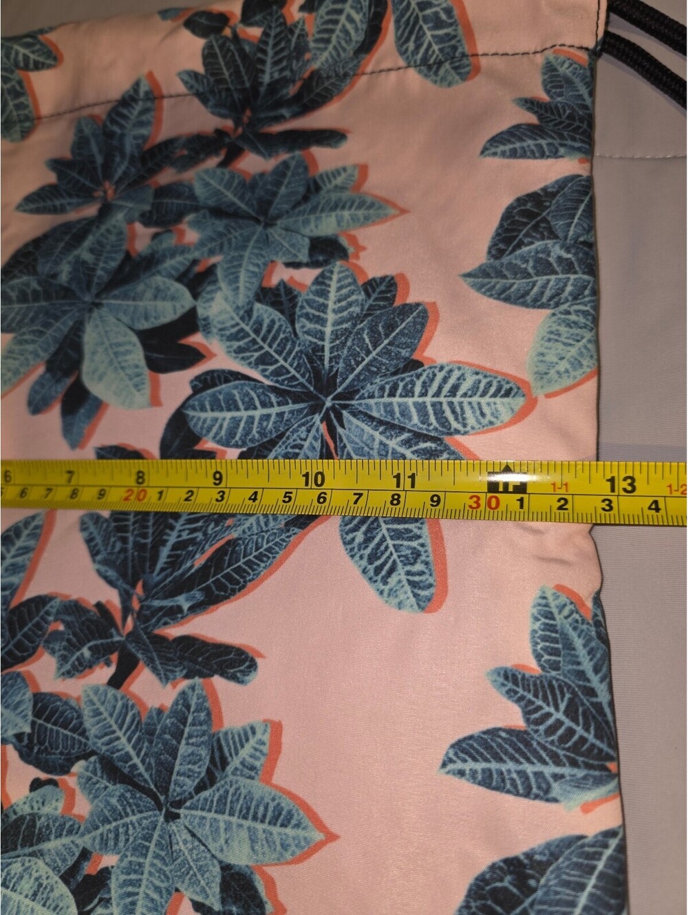 Hawaiian Print Drawstring Backpack - Excellent Condition - Picture 6 of 6